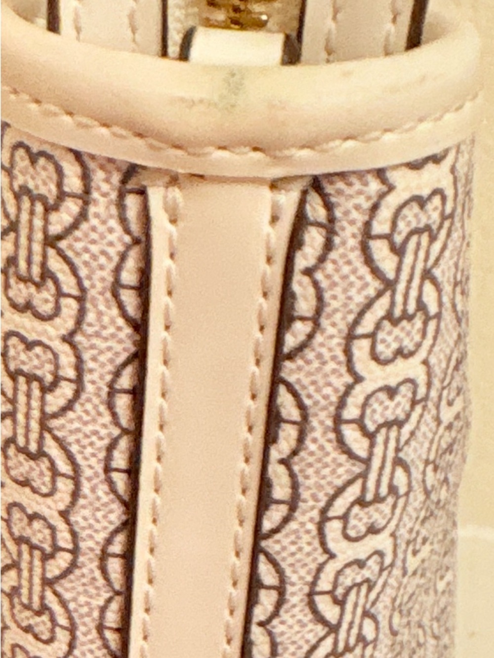 Limited Edition Tory Burch Gemini Tote Bag with Daisy Embroidery & Yellow Tag - Picture 13 of 16